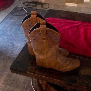 Girls cowboy boots